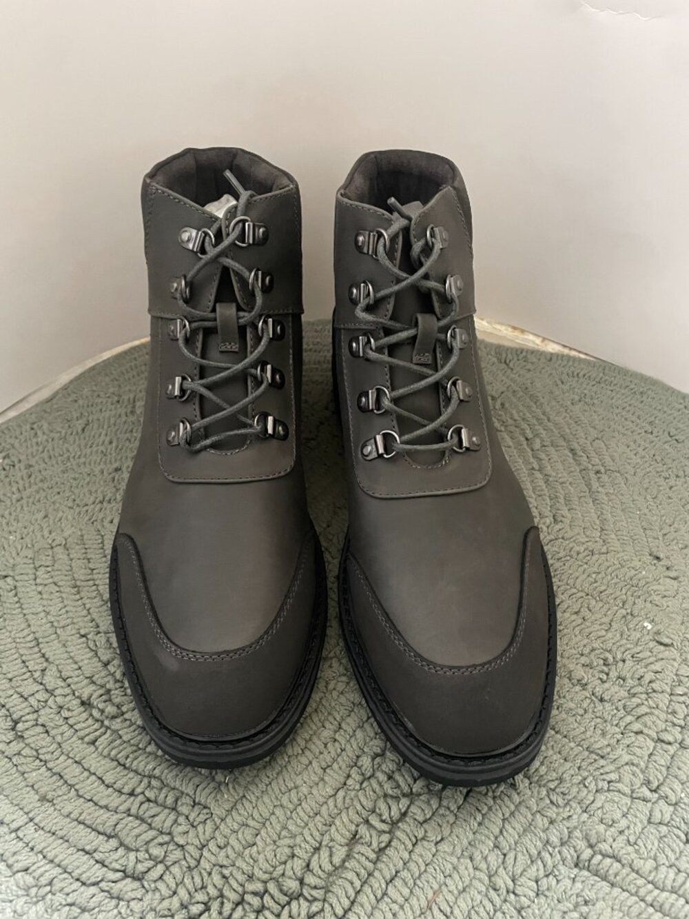 Unlisted by Kenneth Cole Men's Bainx Hiker Boots Dark Grey 9.5 NWT - Picture 3 of 7